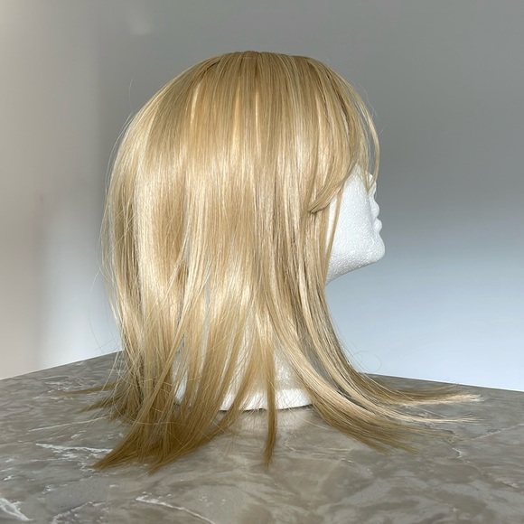NWT wheat blonde topper light HAND TIED center part with bangs 16-17” new silk